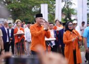 Program FKJ-NUR, Gratiskan Seragam Sekolah Siswa SD dan SMP