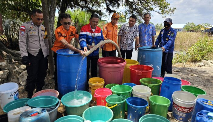 Warga di Maros Terdampak Kekeringan, Pertamina Patra Niaga Sulawesi Salurkan Bantuan Air Bersih