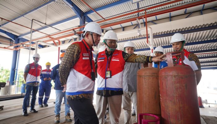 Pertamina Patra Niaga Sulawesi Sinergi Pengamanan Energi Jelang Ramadan, Tinjau Layanan Lapangan dan Hadiri Kunker Komisi XII DPR RI di Kendari