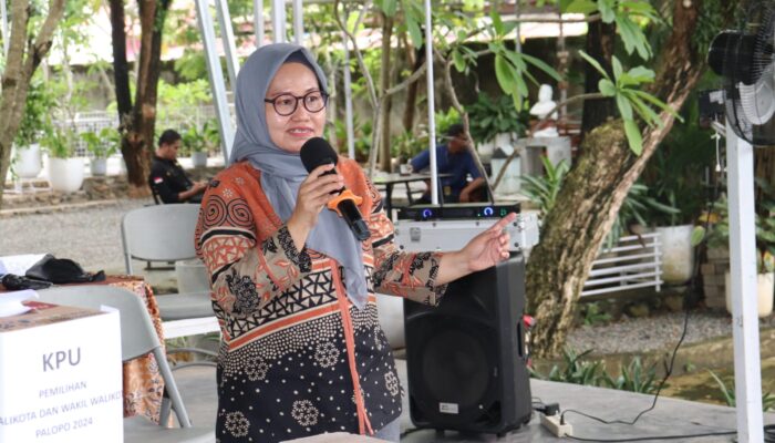 Ciptakan Suasana Kondusif Jelang Masa Tenang PSU, Bawaslu Palopo Ingatkan Paslon Turunkan APK