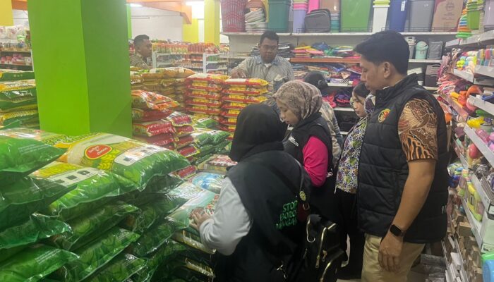 Hasil Sidak Polres Bontang Bersama DKP3 Temukan Beras yang Diduga Oplosan