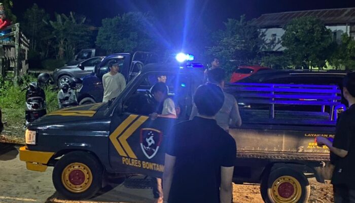 Mabuk dan Bawa Sajam, Dua Pria Diamankan Polisi di Lapangan Kampung Baru