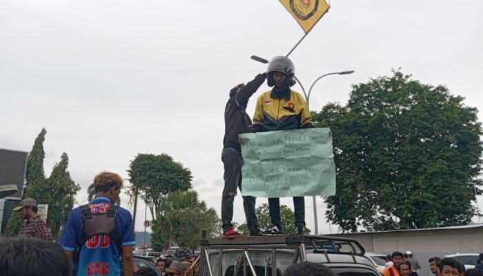Ratusan Driver Maxim Demo di Depan Kantor Gubernur Kaltim, Ini Tuntutannya