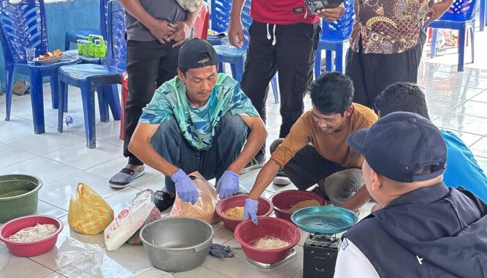 Dukung Program Ketahanan Pangan, Desa Muktijaya Produksi Konsentrat Pakan Ternak