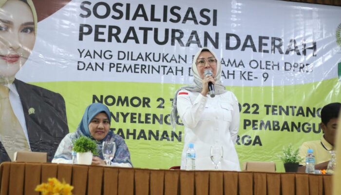Pentingnya Edukasi Ketahanan Keluarga, Shemmy Permata Sari Sosialosasikan Perda No 2 Tahun 2022