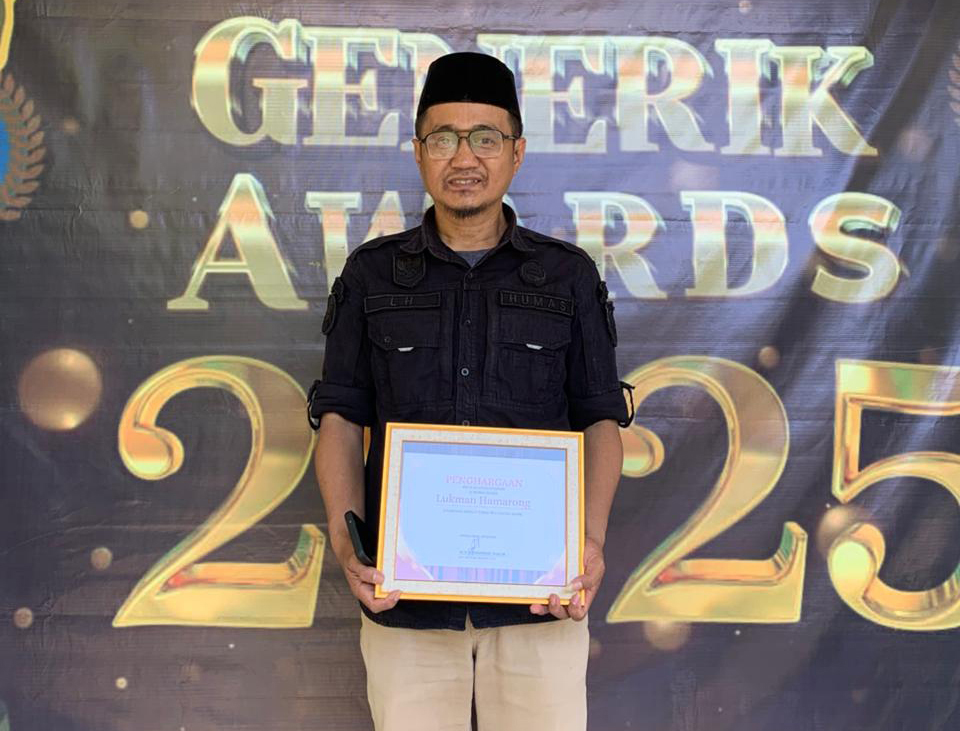 Lukman Hamarong Terima Penghargaan PIK-R Generik SMAN 4 Luwu Utara