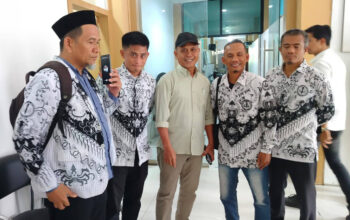 Beri Atensi 2 Guru yang Di-PTDH, Jasrum Apresiasi Anggota DPRD Sulsel Komisi E