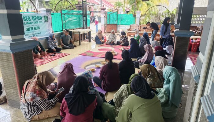 Reses di Atletik, Sitti Yara Terima Keluhan Warga soal Program Kartu Bontang Pintar dan Banjir Rob