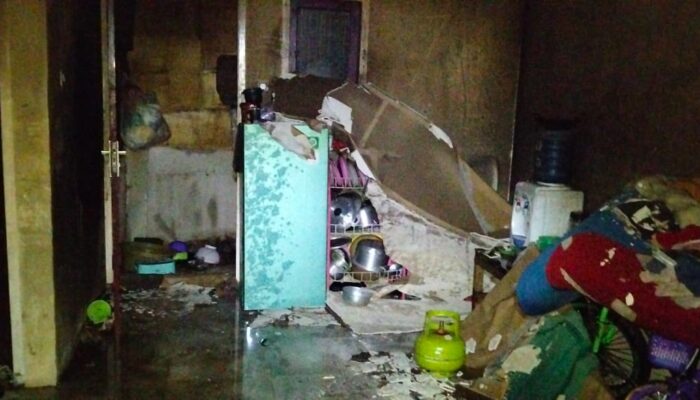 Api Lahap Dua Rumah Kontrakan di Palopo