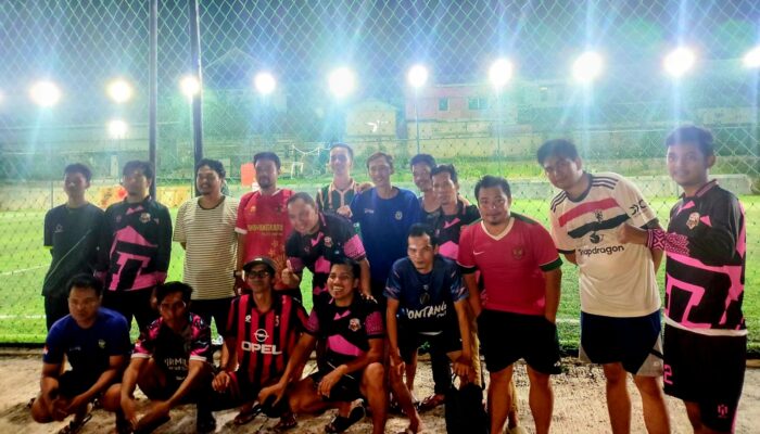 KPU Bontang dan Wartawan Pererat Kemitraan Lewat Laga Mini Soccer