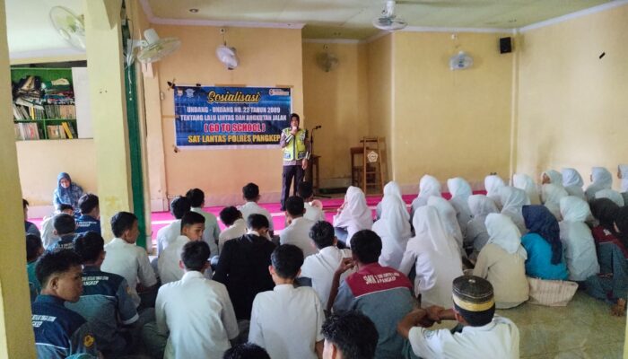 Melalui Police Go To School, Satlantas Polres Pangkep Ajak Pelajar Jadi Pelopor Keselamatan