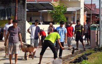 Warga RT 21 Bontang Baru Gelar Kerja Bakti, Wujudkan Lingkungan Bersih dan Asri