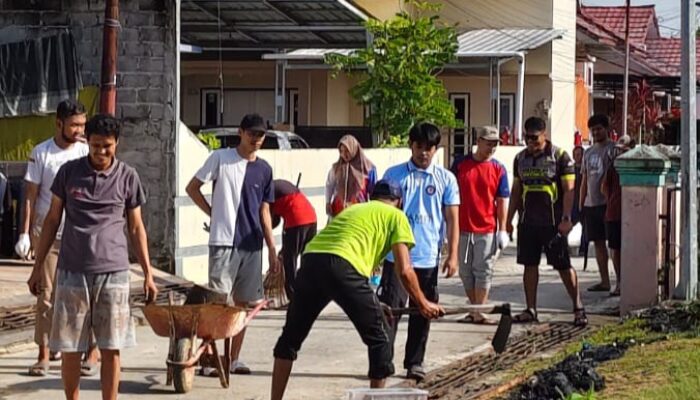 Warga RT 21 Bontang Baru Gelar Kerja Bakti, Wujudkan Lingkungan Bersih dan Asri