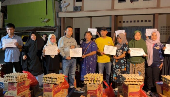 Camat Bontang Selatan Serahkan Bantuan untuk Korban Kebakaran Berbas Tengah