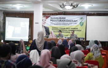 Shemmy Permata Sari Dorong Keluarga Tangguh Lewat Sosialisasi Perda