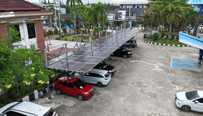 ESDM Kaltim Buka Layanan charging Gratis Berbasis PLTS untuk Ojol