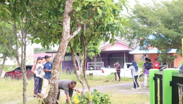 Jumat Bersih Jadi Rutinitas, Kelurahan Bontang Lestari Libatkan Warga dan Berbagai Unsur