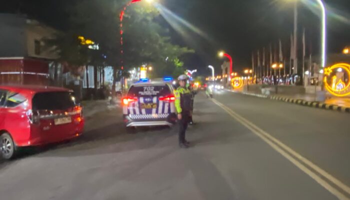Patroli Biru Sat Lantas Palopo Sisir Malam, Jaga Lalu Lintas Tetap Aman dan Lancar