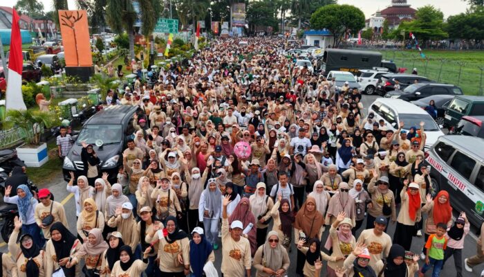 Lautan Manusia Ramaikan Jalan Santai HUT ke-27 Lutra