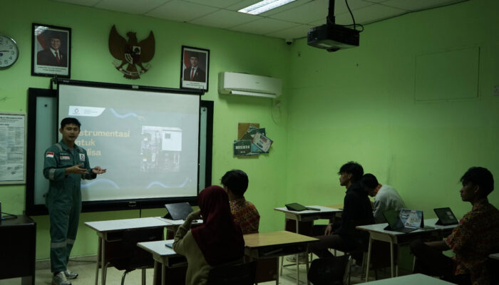 Be-Fair Badak LNG Hadirkan Praktisi ke Ruang Kelas