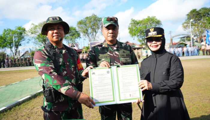 Danrem 091/ASN Resmi Tutup TMMD Ke-128 di Bontang 