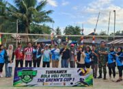 Dukung Penjaringan Atlet Daerah, Kadisporapar Lutra Buka Turnamen Bola Voli Putri di Desa Lampuawa