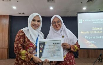Terima Dua Penghargaan, Ketua PP IGTKI Eka Handayani Apresiasi IGTKI Luwu Utara