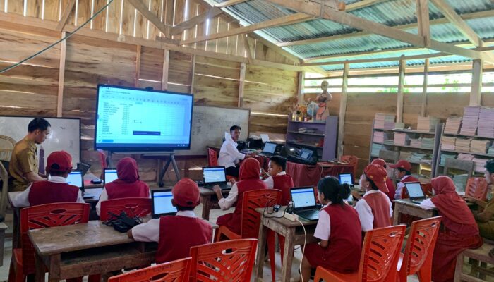 Perdana di Seko, UPT SDN 082 Lodang Terapkan Asesmen Akhir Semester Berbasis Komputer