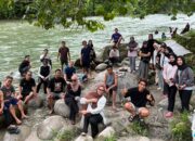 Libur 1 Muharram, Jajaran Bank Sulselbar Masamba Lepas Penat di Objek Wisata Air Panas Pincara