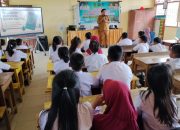 Gencarkan Literasi Digital, Diskominfo-SP Luwu Utara Edukasi Siswa dan Orangtua di Baebunta Selatan