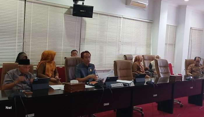 Rustam Dorong Pemkot Percepat PBG, Perizinan Lambat Dinilai Hambat Investasi