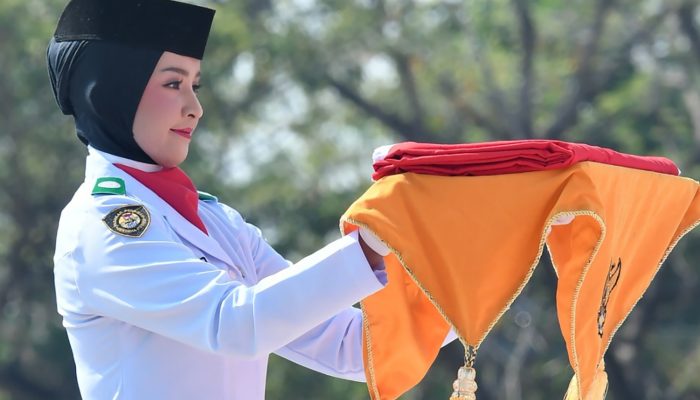 Aqilah Sanukri: Jejak Langkah Penuh Bangga di Balik Baki Bendera