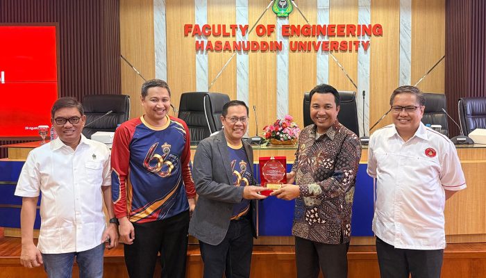 Bupati Andi Rahim Sabet Penghargaan “Engineering Award 2026” dari Fakultas Teknik Unhas
